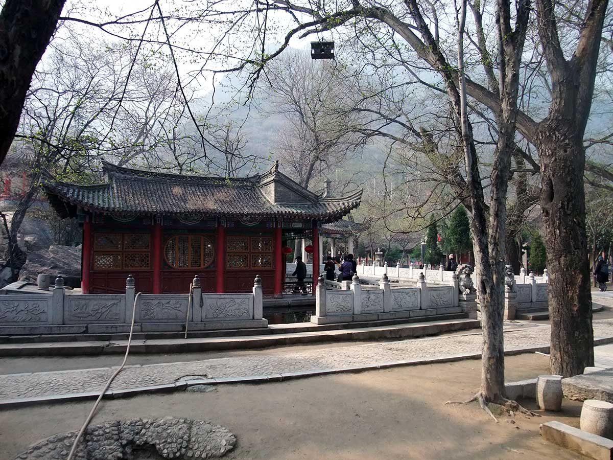 Pátio interno do templo, em Huashan